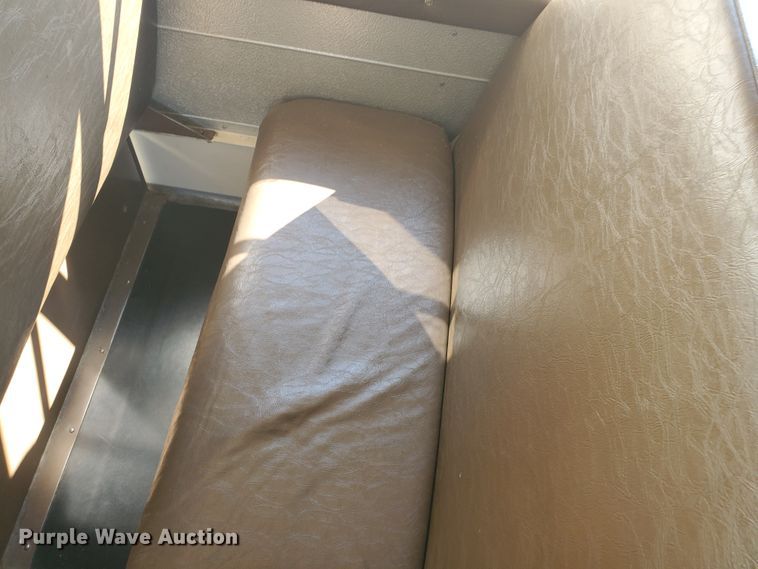 image for item HO9722 1998 International 3800 Blue Bird  school bus