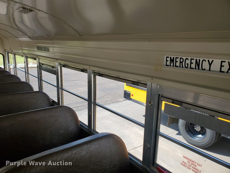 image for item HO9722 1998 International 3800 Blue Bird  school bus