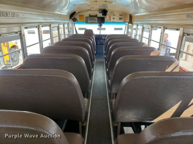 image for item HO9722 1998 International 3800 Blue Bird  school bus