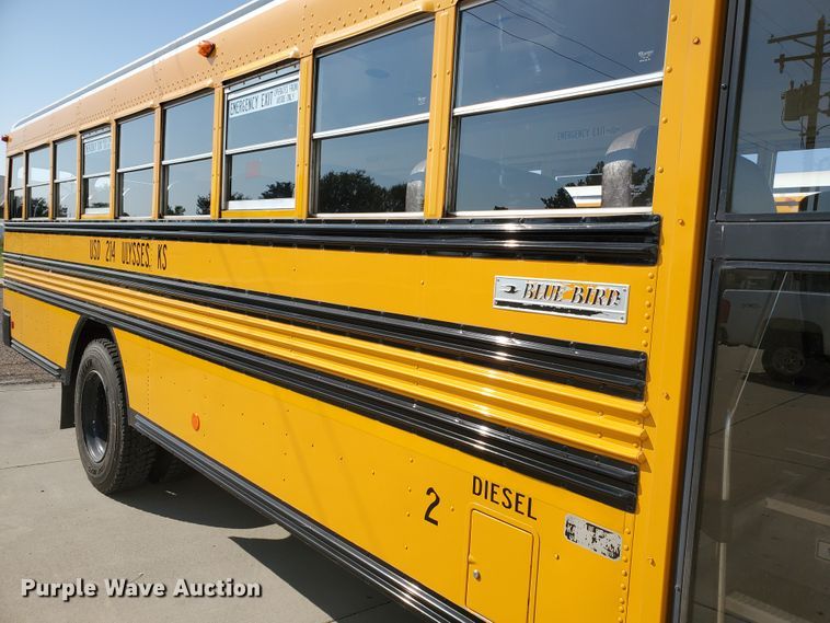 image for item HO9722 1998 International 3800 Blue Bird  school bus