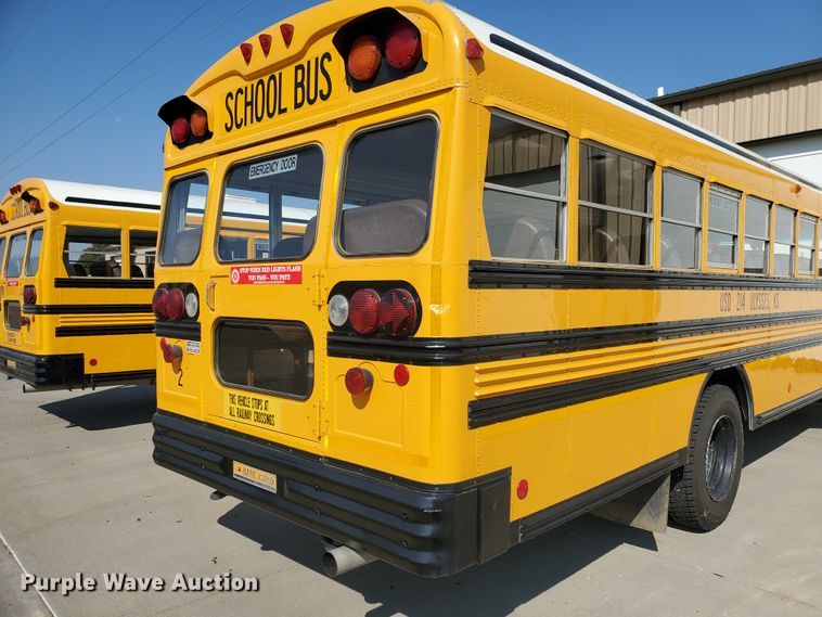 image for item HO9722 1998 International 3800 Blue Bird  school bus