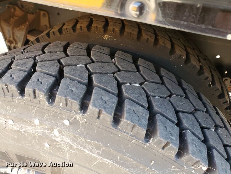 image for item HO9722 1998 International 3800 Blue Bird  school bus