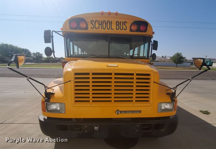 image for item HO9724 1998 International 3800 Blue Bird  school bus