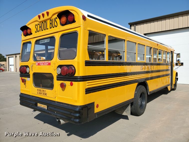 image for item HO9724 1998 International 3800 Blue Bird  school bus