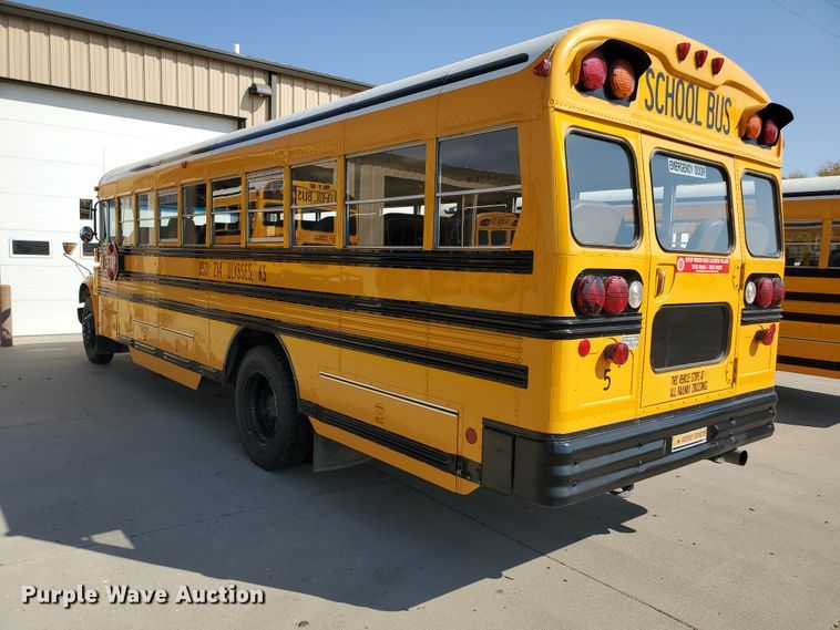 image for item HO9724 1998 International 3800 Blue Bird  school bus
