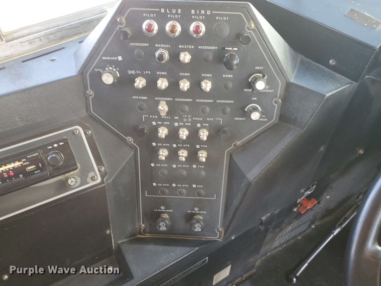 image for item HO9724 1998 International 3800 Blue Bird  school bus