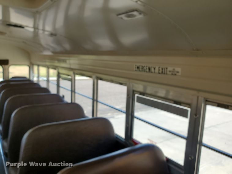 image for item HO9724 1998 International 3800 Blue Bird  school bus