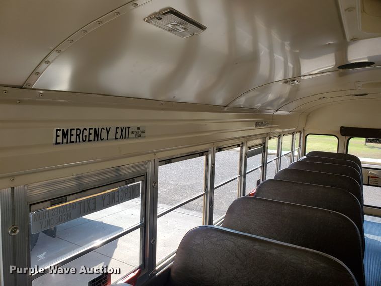 image for item HO9724 1998 International 3800 Blue Bird  school bus