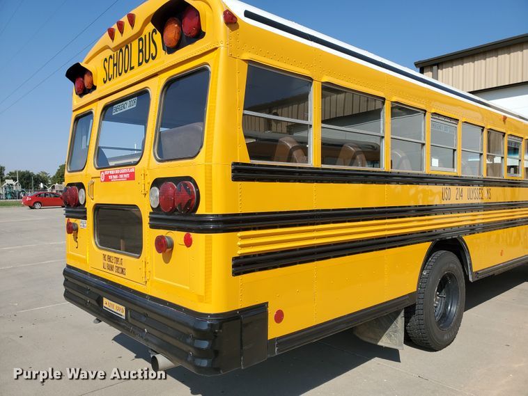 image for item HO9724 1998 International 3800 Blue Bird  school bus