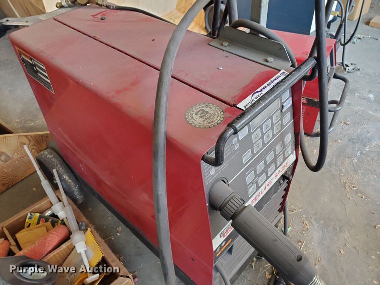 image for item HO9731 Lincoln Idealarc SP-255 MIG welder