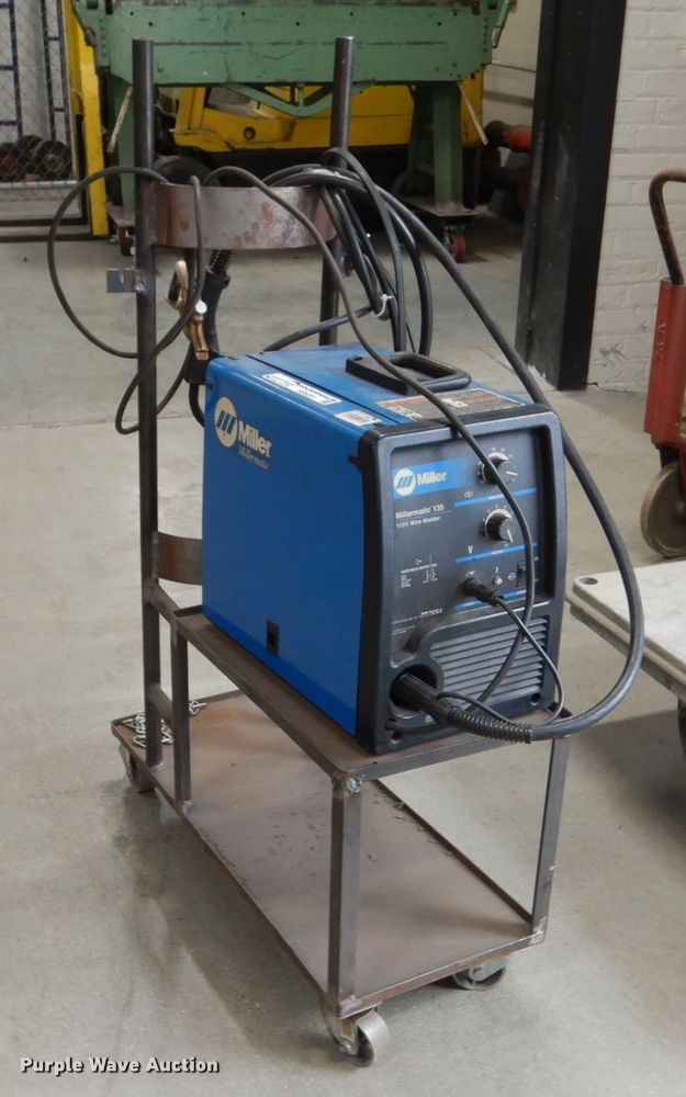 image for item HS9261 Miller Millermatic 115 wire welder