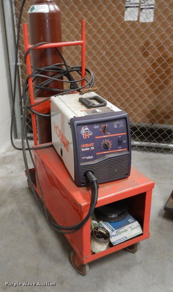 image for item HS9265 Hobart Handler 135 wire welder