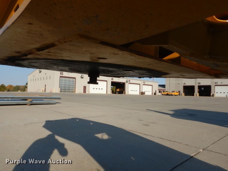 image for item HS9287 2017 Trail King TK70HDG lowboy equipment trailer