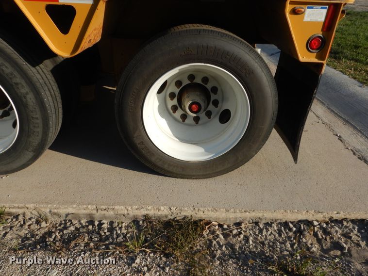 image for item HS9287 2017 Trail King TK70HDG lowboy equipment trailer