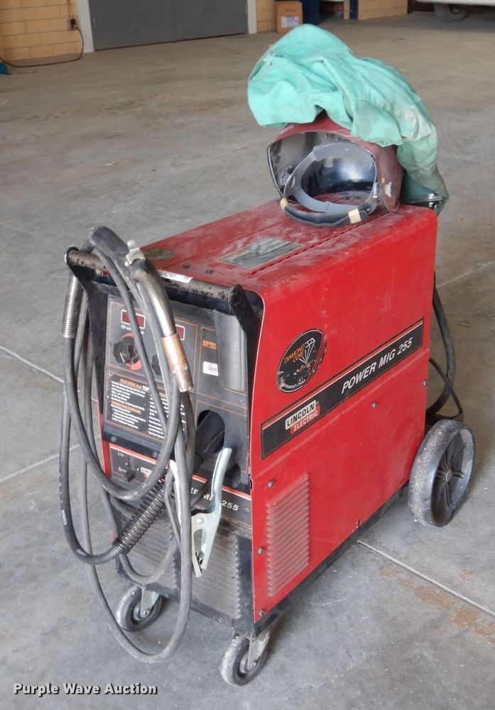 image for item HS9291 Lincoln Power MIG 255 wire welder