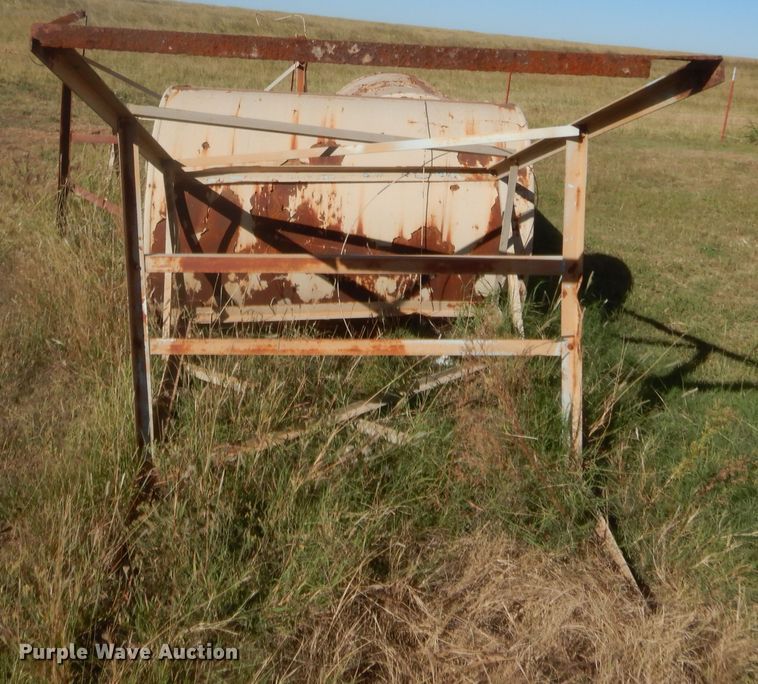 image for item HW9035 (2) fuel tanks