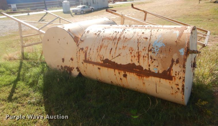 image for item HW9035 (2) fuel tanks