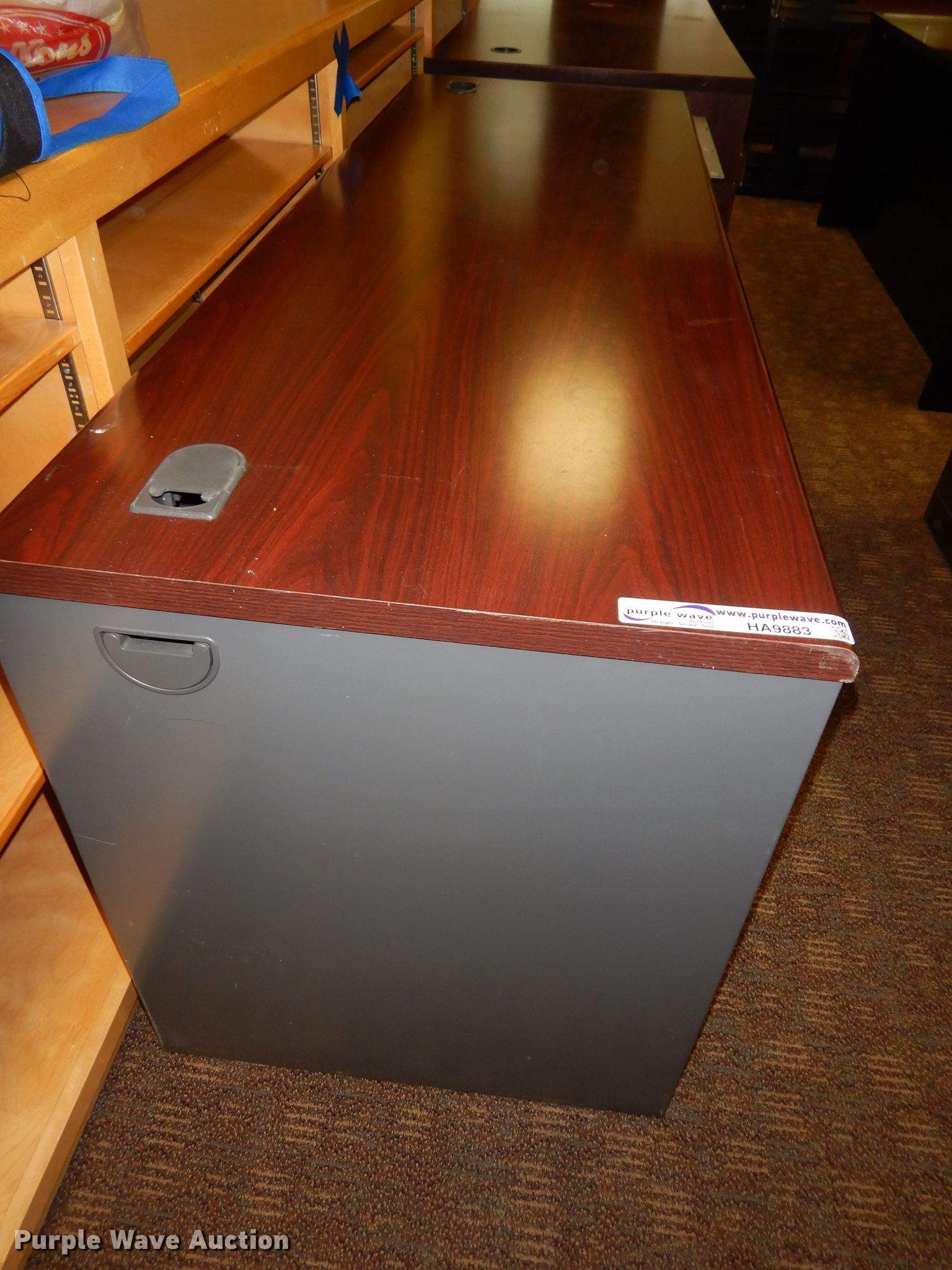 (4) pieces of furniture in Lawrence, KS Item HA9883 sold Purple Wave