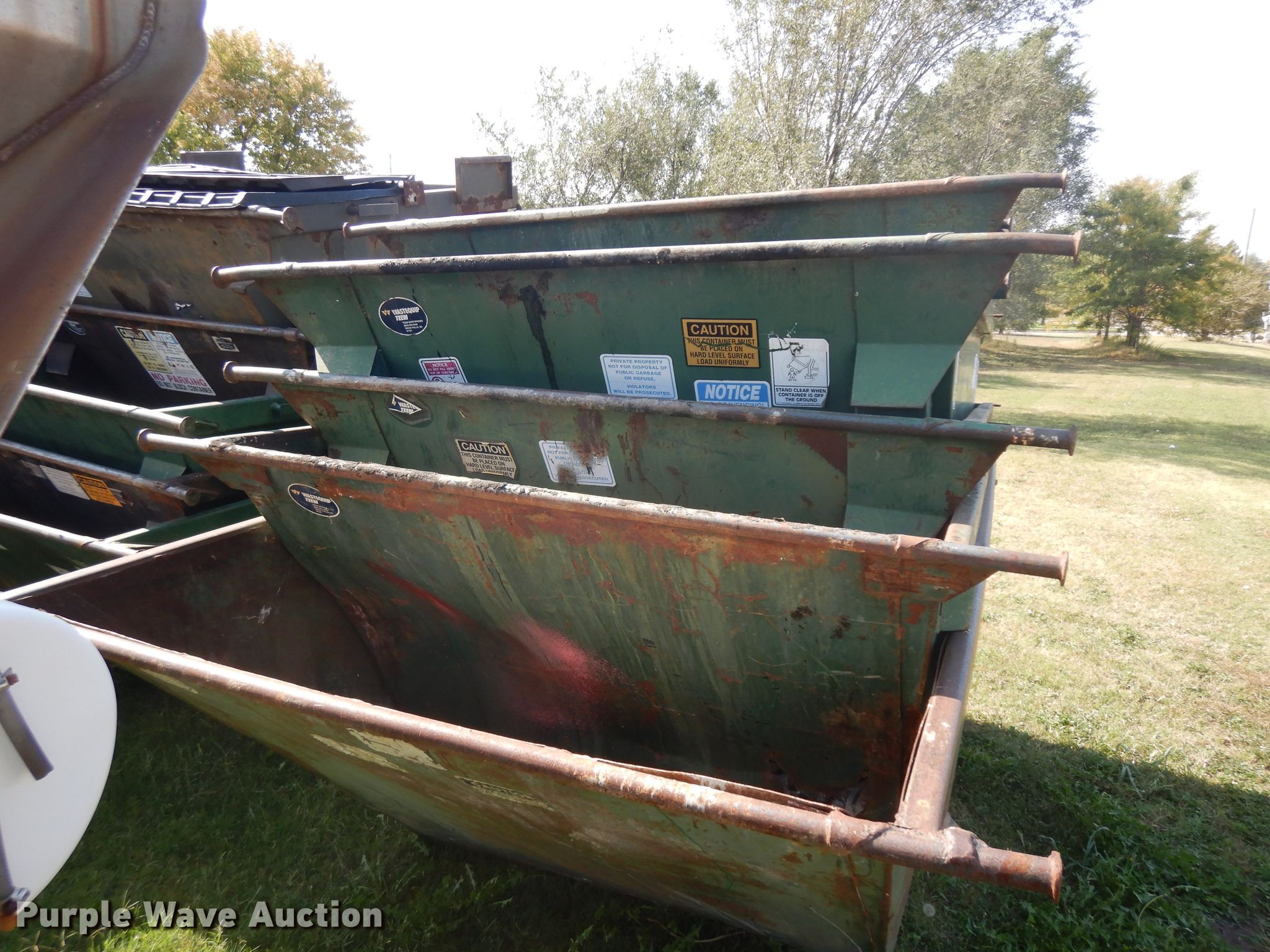 (5) Wastequip dumpsters in El Dorado, KS Item HN9377 sold Purple Wave