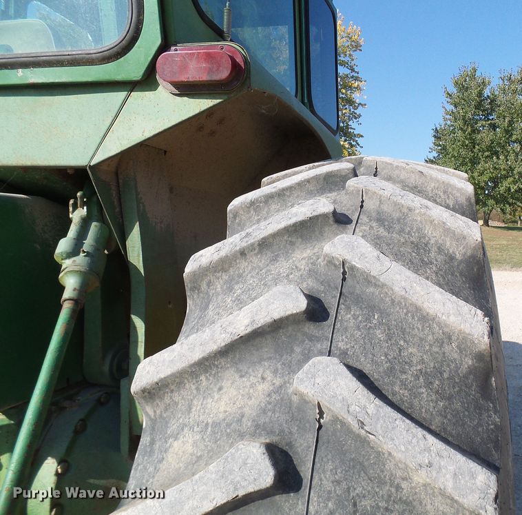 image for item DC2962 John Deere 4620  tractor