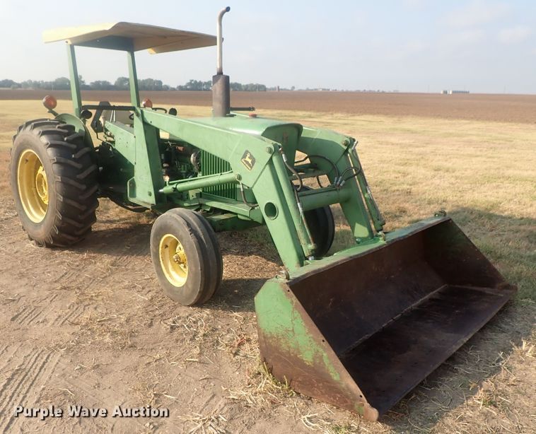 image for item DE0850 John Deere 2030  tractor