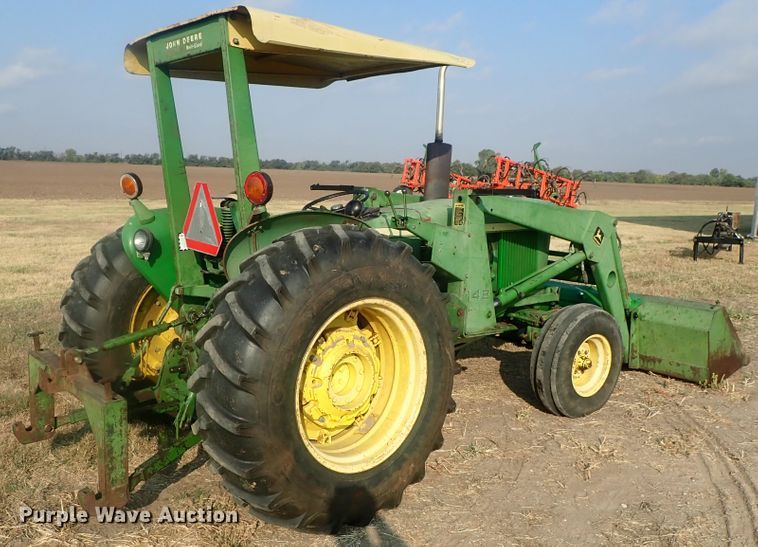 image for item DE0850 John Deere 2030  tractor