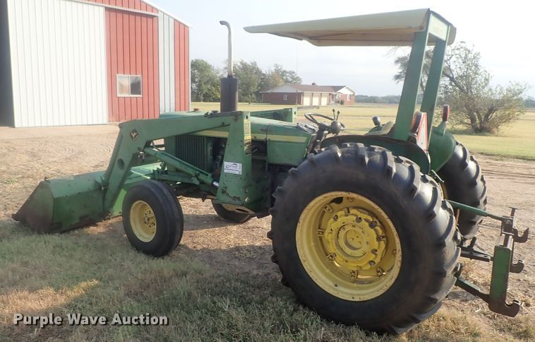 image for item DE0850 John Deere 2030  tractor
