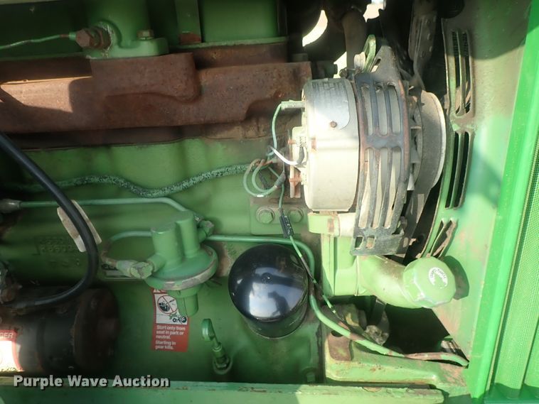 image for item DE0850 John Deere 2030  tractor