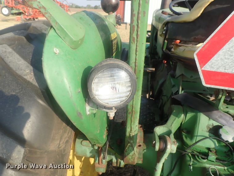 image for item DE0850 John Deere 2030  tractor