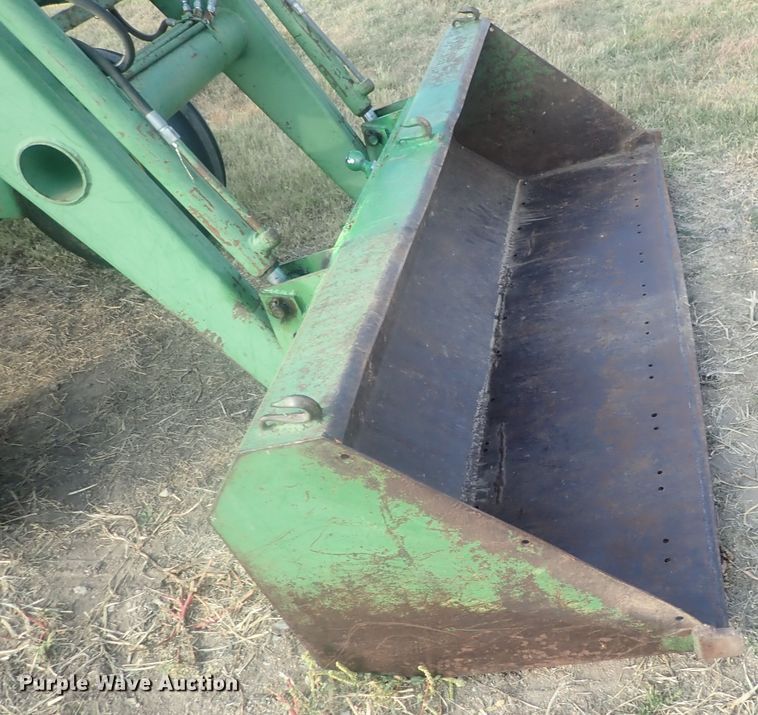 image for item DE0850 John Deere 2030  tractor