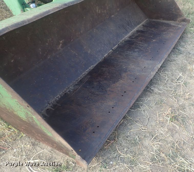 image for item DE0850 John Deere 2030  tractor