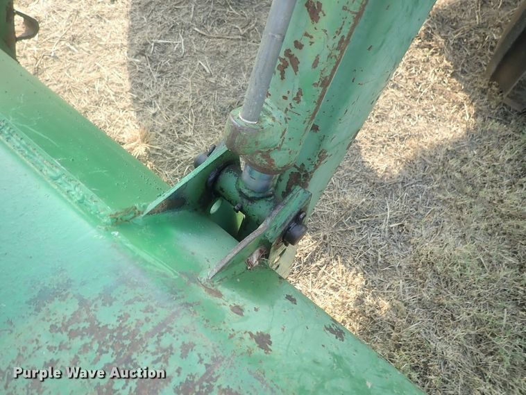 image for item DE0850 John Deere 2030  tractor