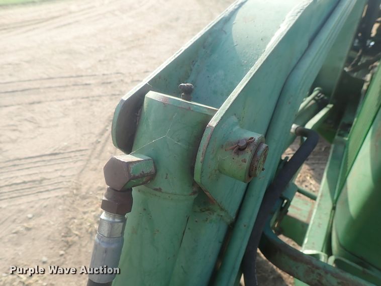 image for item DE0850 John Deere 2030  tractor