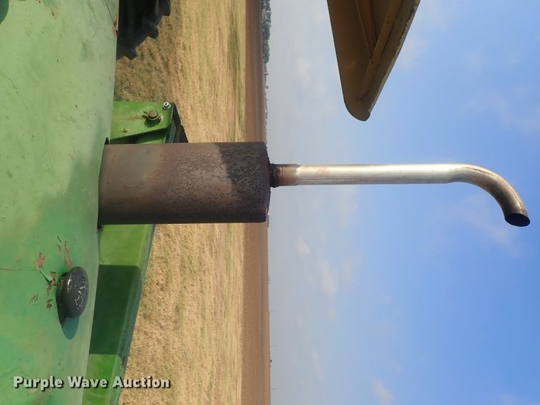 image for item DE0850 John Deere 2030  tractor