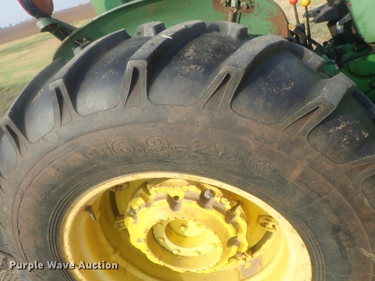 image for item DE0850 John Deere 2030  tractor