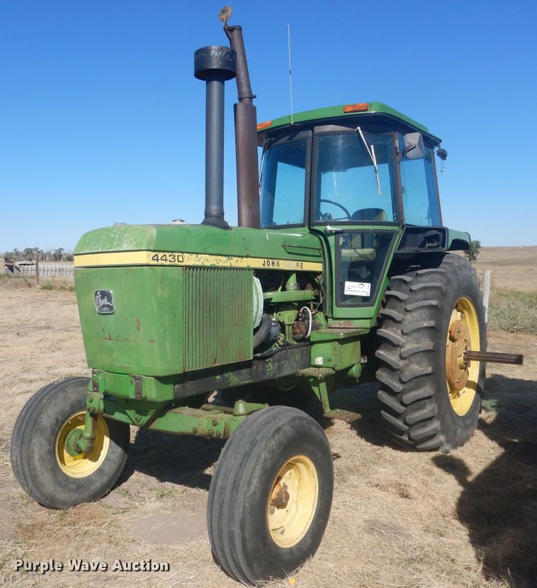 image for item DG4609 1976 John Deere 4430  tractor