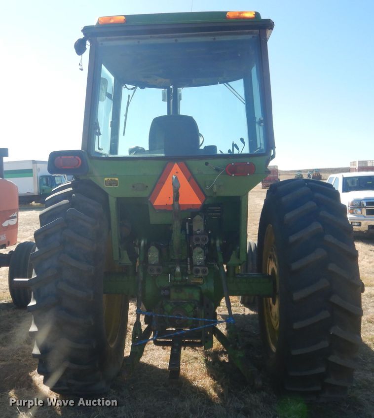 image for item DG4609 1976 John Deere 4430  tractor