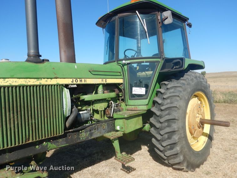 image for item DG4609 1976 John Deere 4430  tractor