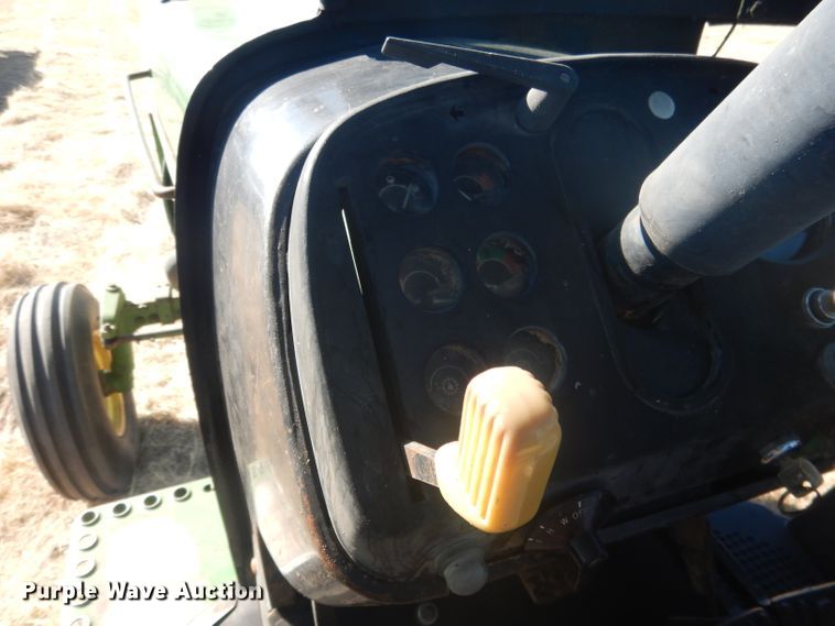 image for item DG4609 1976 John Deere 4430  tractor