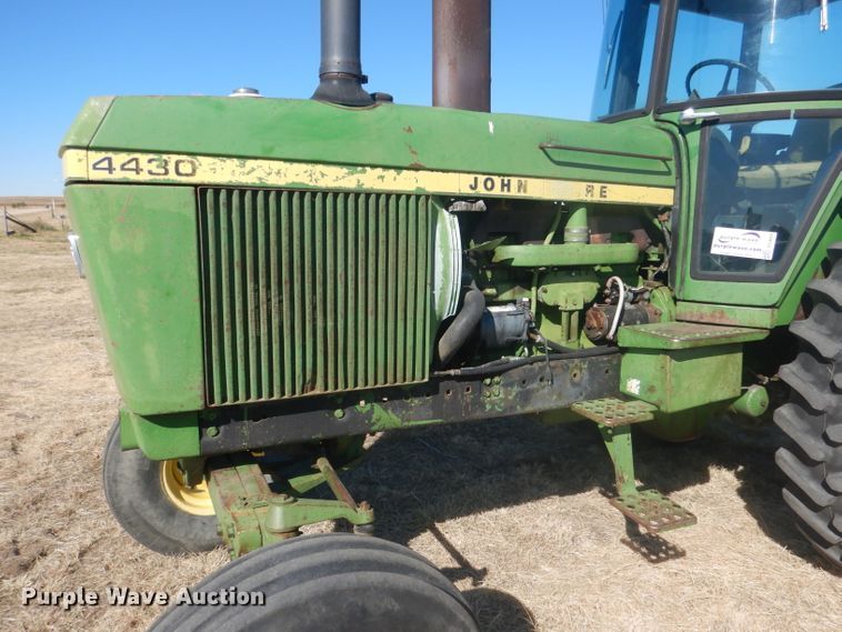 image for item DG4609 1976 John Deere 4430  tractor