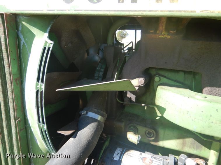 image for item DG4609 1976 John Deere 4430  tractor