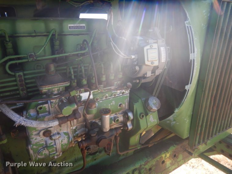image for item DG4609 1976 John Deere 4430  tractor