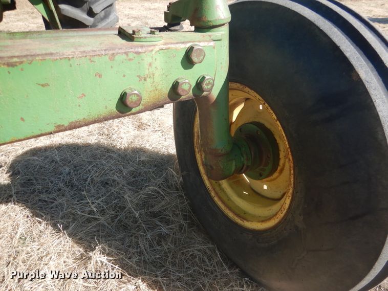 image for item DG4609 1976 John Deere 4430  tractor