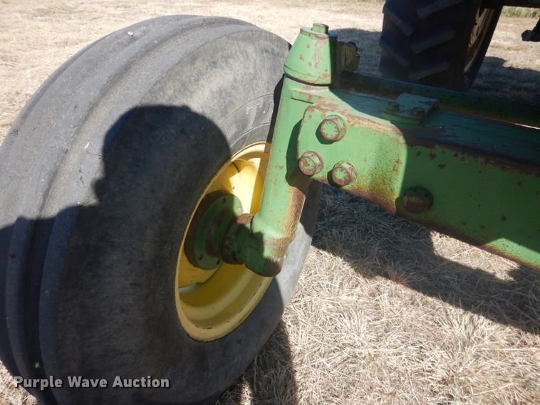 image for item DG4609 1976 John Deere 4430  tractor