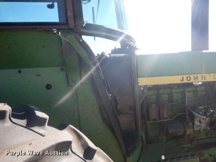 image for item DG4609 1976 John Deere 4430  tractor