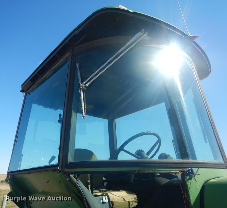 image for item DG4609 1976 John Deere 4430  tractor