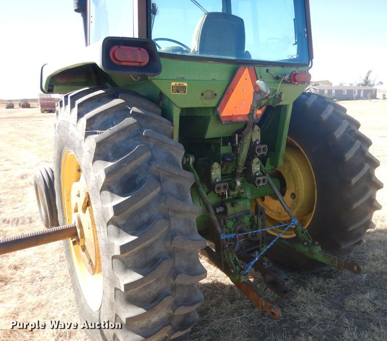 image for item DG4609 1976 John Deere 4430  tractor