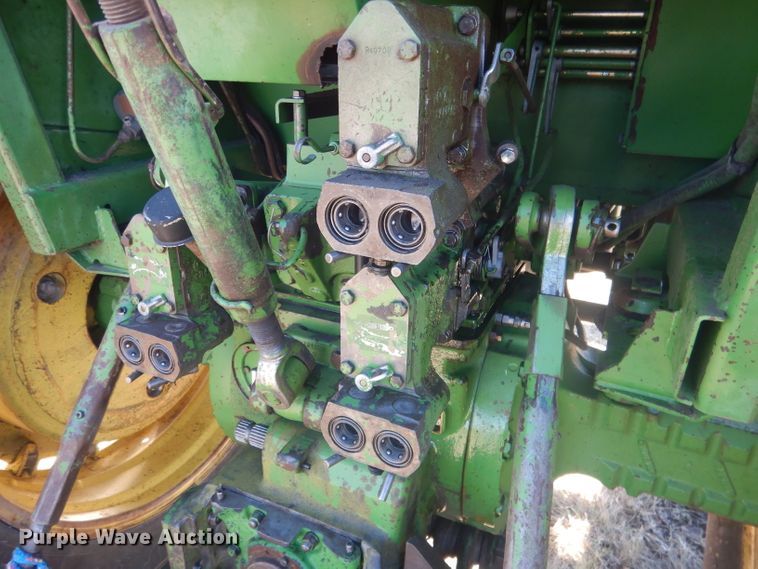 image for item DG4609 1976 John Deere 4430  tractor