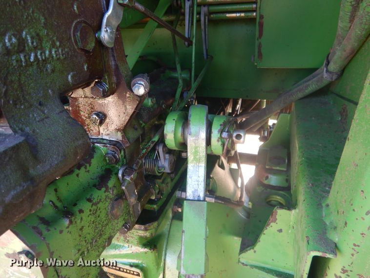 image for item DG4609 1976 John Deere 4430  tractor