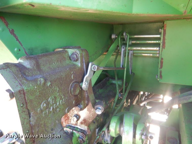 image for item DG4609 1976 John Deere 4430  tractor